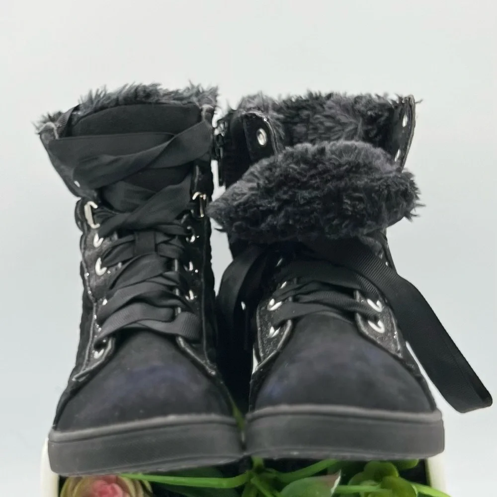 🌺Justice Girl’s Glitter and Fuzzy Black Booties 🌸🌺